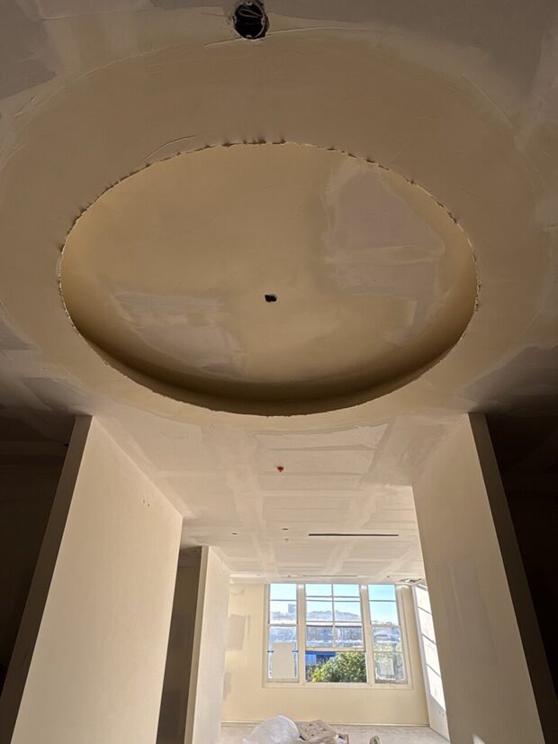 Curved dome ceiling in drywall with skim coat